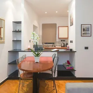 Old Port 4 Beds Apartment Genoa